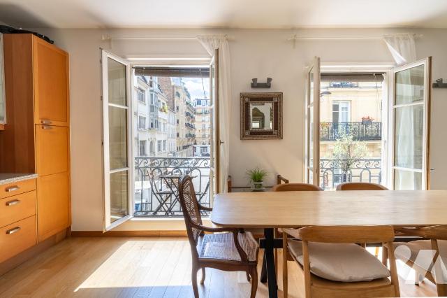 Appartement 5 pièces 95 m² · à Paris 14e Arrondissement · 95 m² · 1 247 000 €