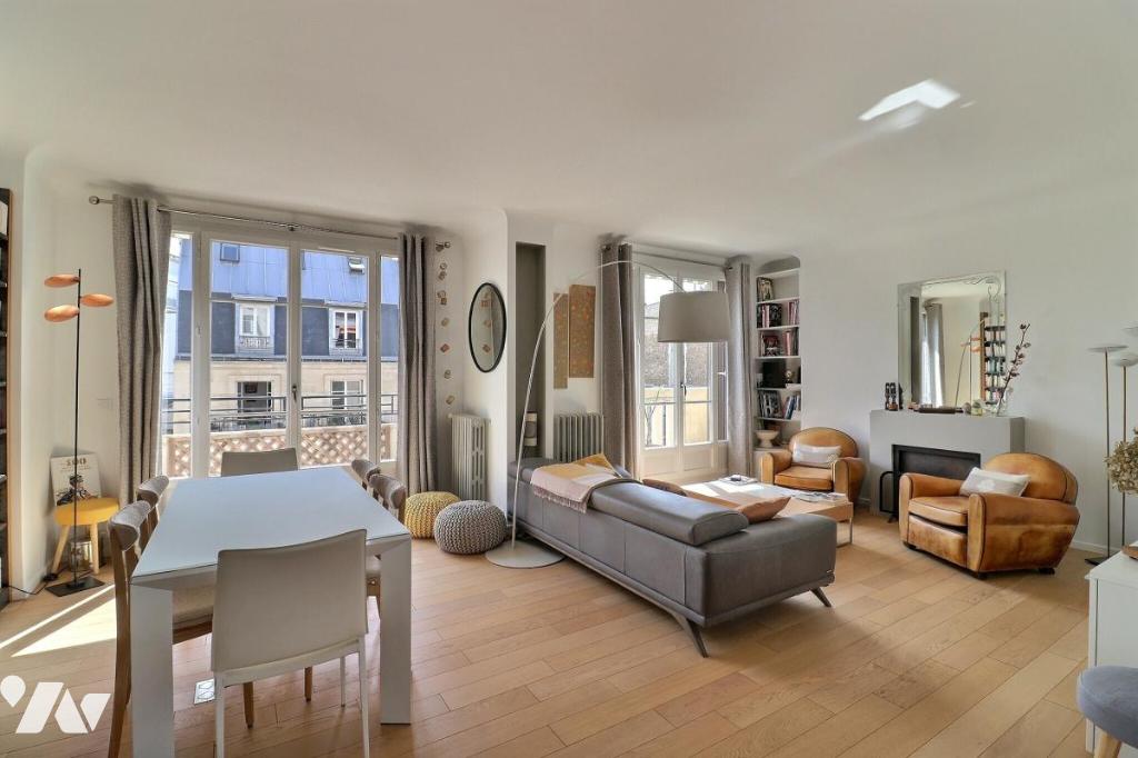 Appartement 2 pièces 77 m² · à Paris 17e Arrondissement · 76,6 m² · 1 000 000 €