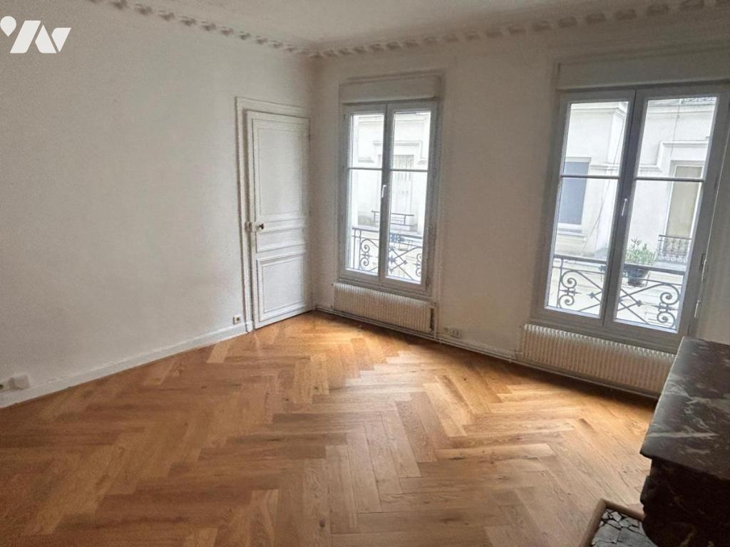 Appartement 52m² — Paris 18e Arrondissement