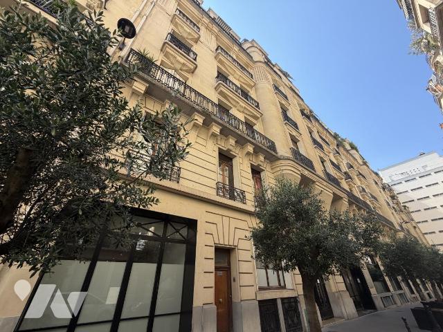 Appartement 1 pièce 8 m² · à Paris 17e Arrondissement · 7,7 m² · 76 100 €