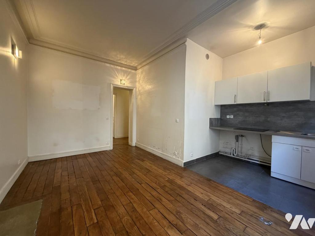 Appartement 2 pièces 42 m² · à Paris 17e Arrondissement · 41,8 m² · 365 400 €