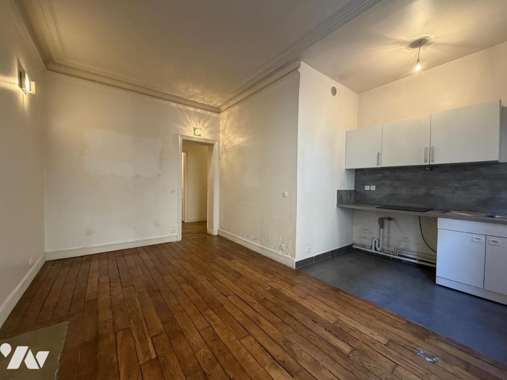 Appartement 2 pièces 42 m² · à Paris 17e Arrondissement · 41,8 m² · 336 600 €