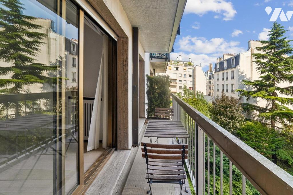 Appartement 2 pièces 57 m² · à Paris 16e Arrondissement · 56,9 m² · 644 000 €
