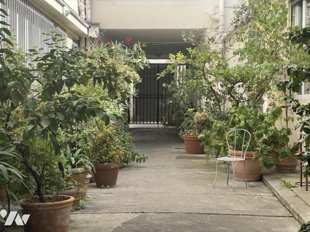 Appartement 2 pièces 28 m² · à Paris 9e Arrondissement · 28,3 m² · 371 500 €