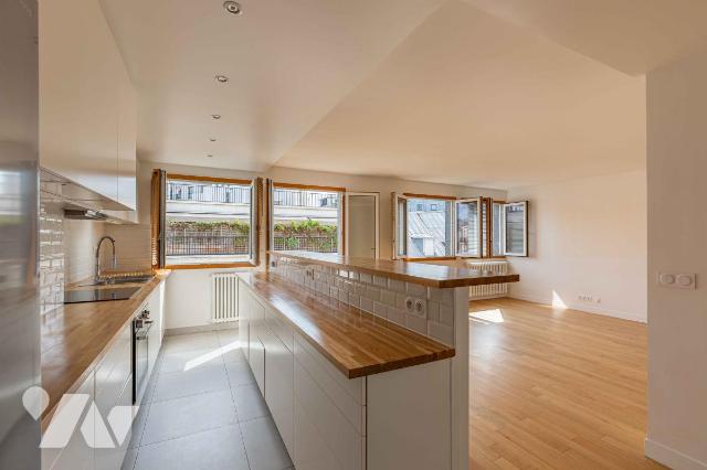 Appartement 3 pièces 70 m² · à Paris 6e Arrondissement · 70,1 m² · 1 000 000 €