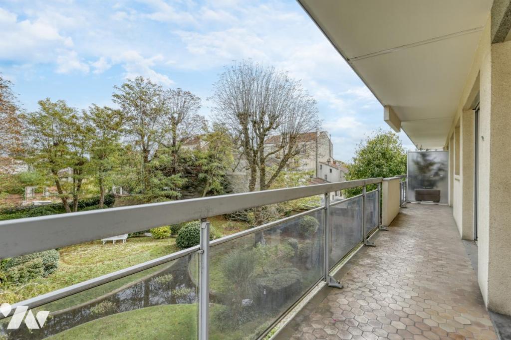 VNI appartement-ST MAUR DES FOSSES (94)