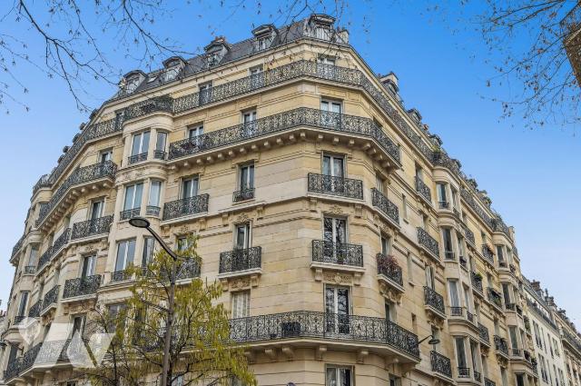 Appartement 4 pièces 106 m² · à Paris 18e Arrondissement · 106 m² · 820 000 €