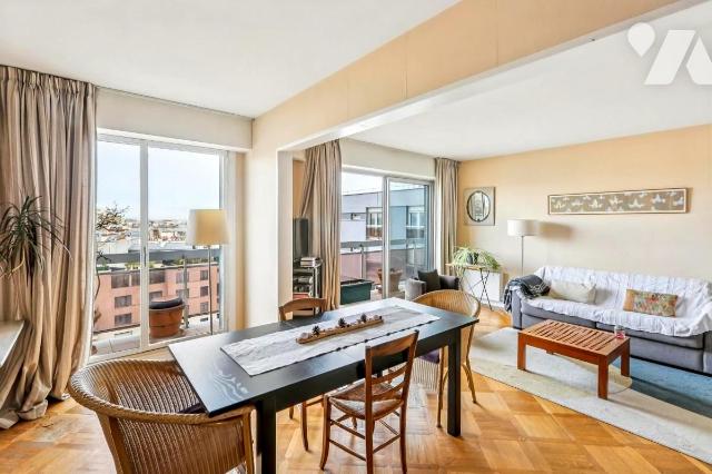 Appartement 5 pièces 117 m² · à Paris 14e Arrondissement · 116,8 m² · 1 012 500 €