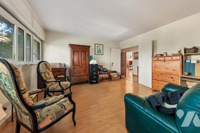 Appartement 5 pièces 84 m² · à Paris 20e Arrondissement · 83,8 m² · 576 516 €