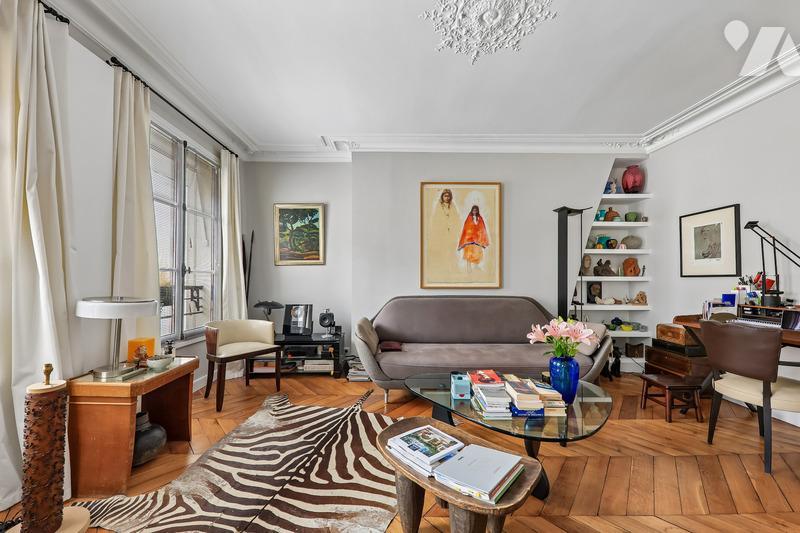 Appartement 4 pièces 82 m² · à Paris 8e Arrondissement · 82,2 m² · 1 155 000 €