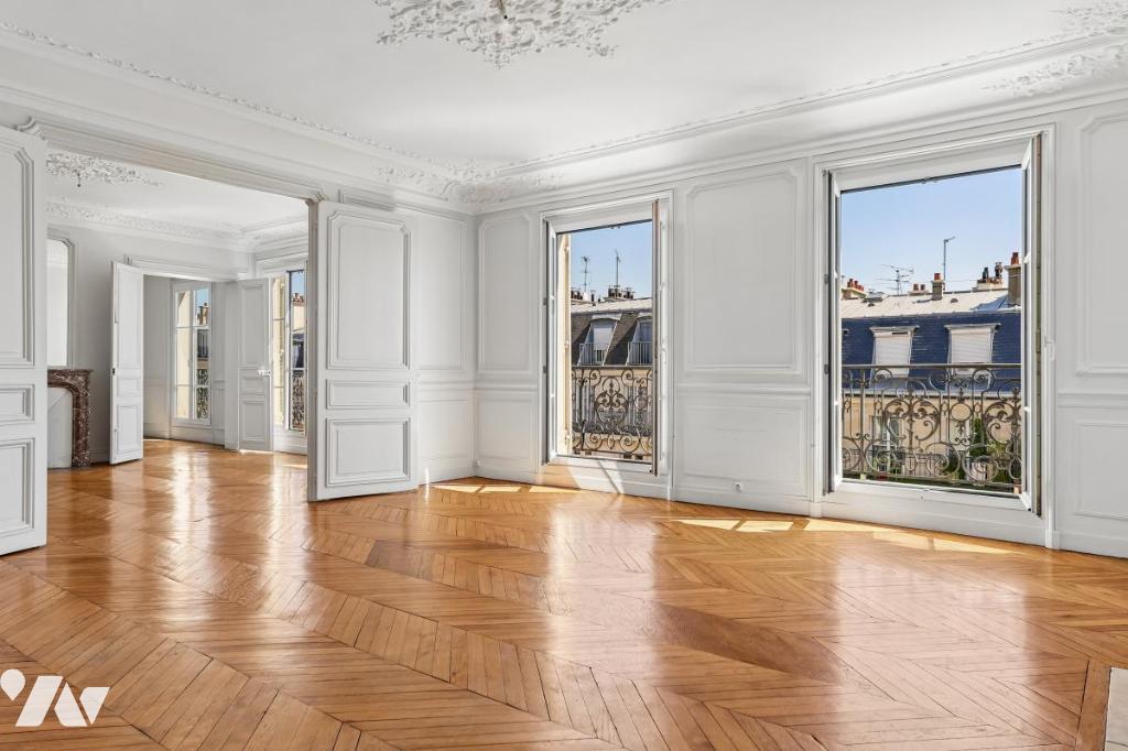 Appartement 5 pièces 146 m² · à Paris 8e Arrondissement · 146 m² · 1 913 000 €