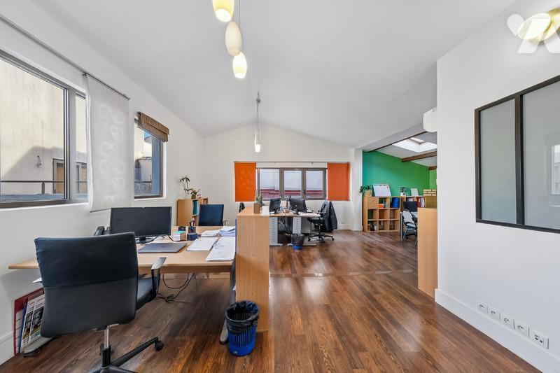Immeuble 169 m² · à Montreuil · 168,5 m² · 943 200 €