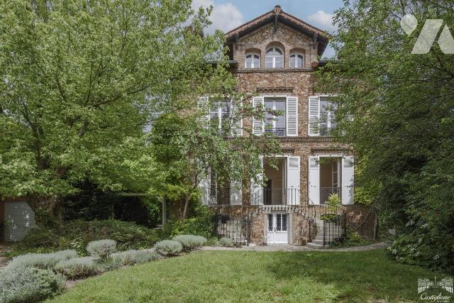Maison 12 pièces 300 m² · à Sèvres · 300 m² · 2 034 000 €