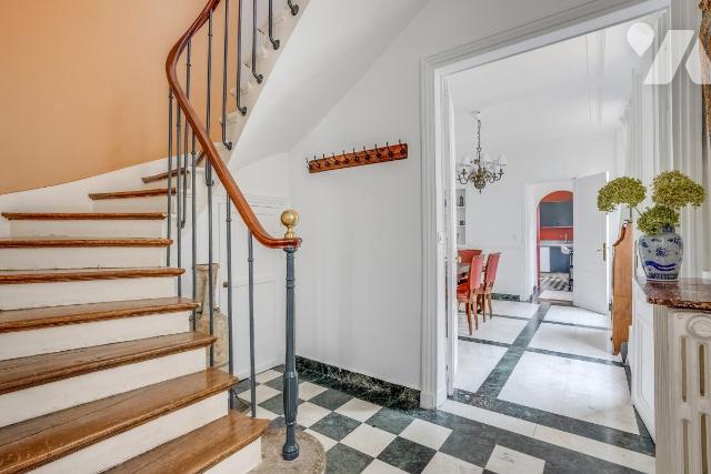 Maison 5 pièces 124 m² · à Paris 8e Arrondissement · 124 m² · 1 814 400 €