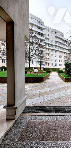 Appartement 1 pièce 29 m² · à Issy-les-Moulineaux · 29,1 m² · 240 000 €
