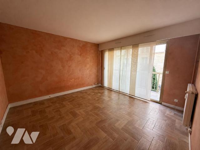 Appartement 1 pièce 28 m² · à Paris 16e Arrondissement · 27,7 m² · 330 000 €
