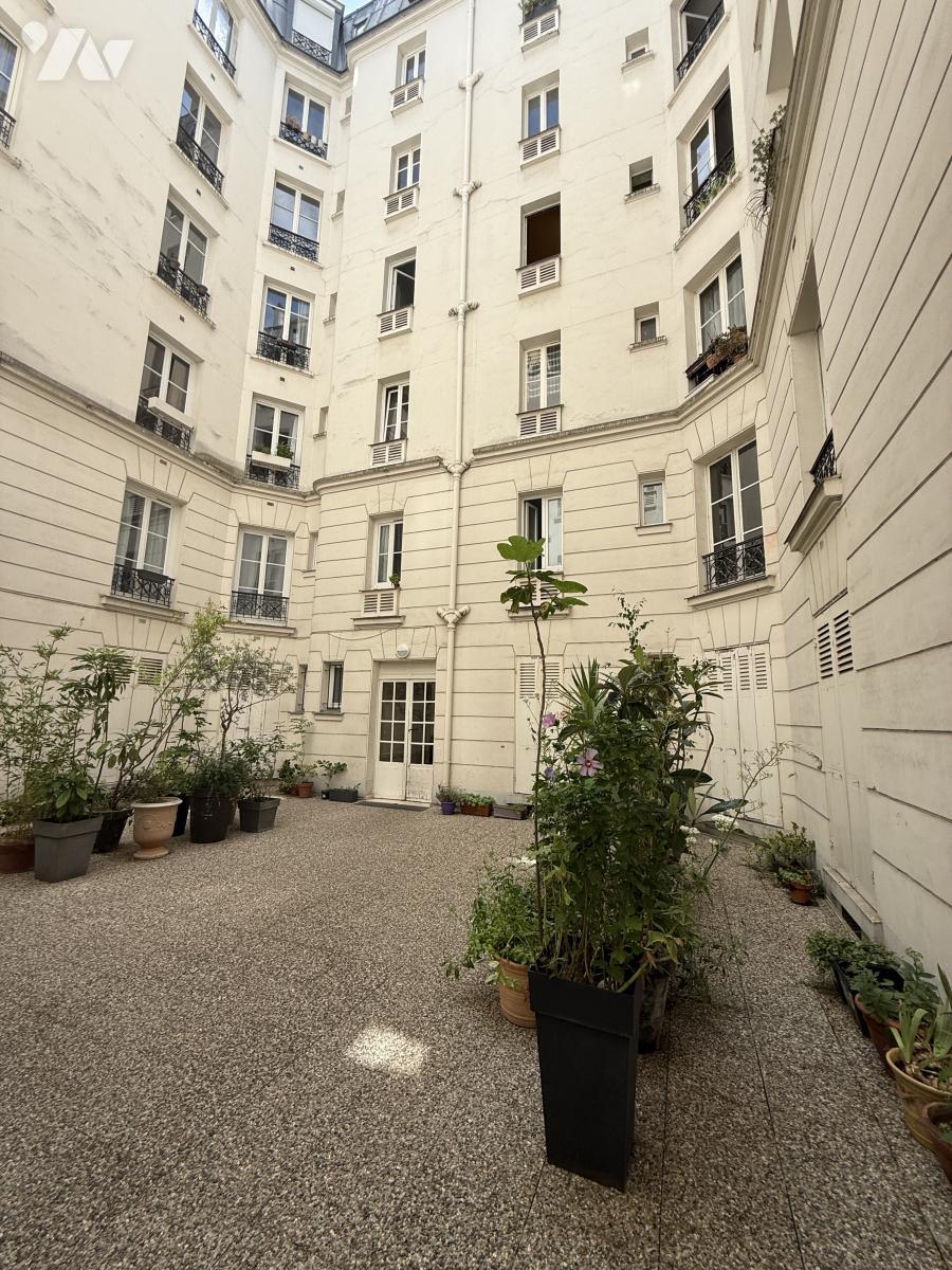 Appartement 2 pièces 45 m² · à Paris 11e Arrondissement · 45 m² · 450 000 €
