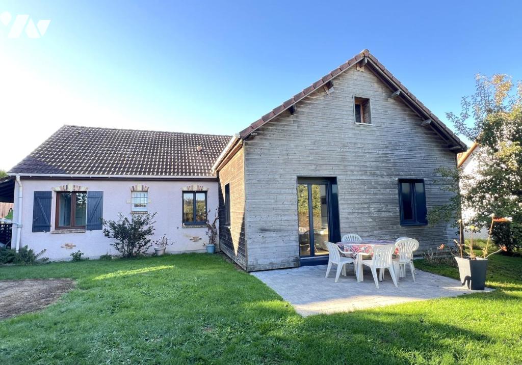 Maison 123 m² · à Montmain · 123 m² · 285 000 €