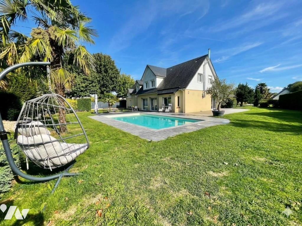 Maison 8 pièces 180 m² · à Isneauville · 180 m² · 580 000 €