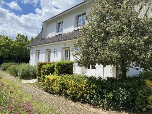 Maison 7 pièces 189 m² · à Cléon · 189 m² · 250 000 €