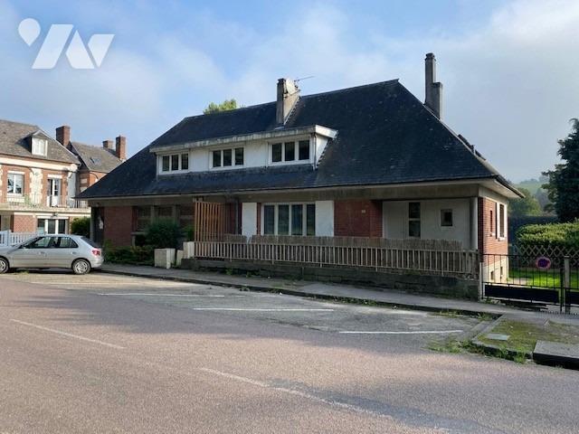 Maison 8 pièces 176 m² · à Longueville-sur-Scie · 175,7 m² · 180 000 €