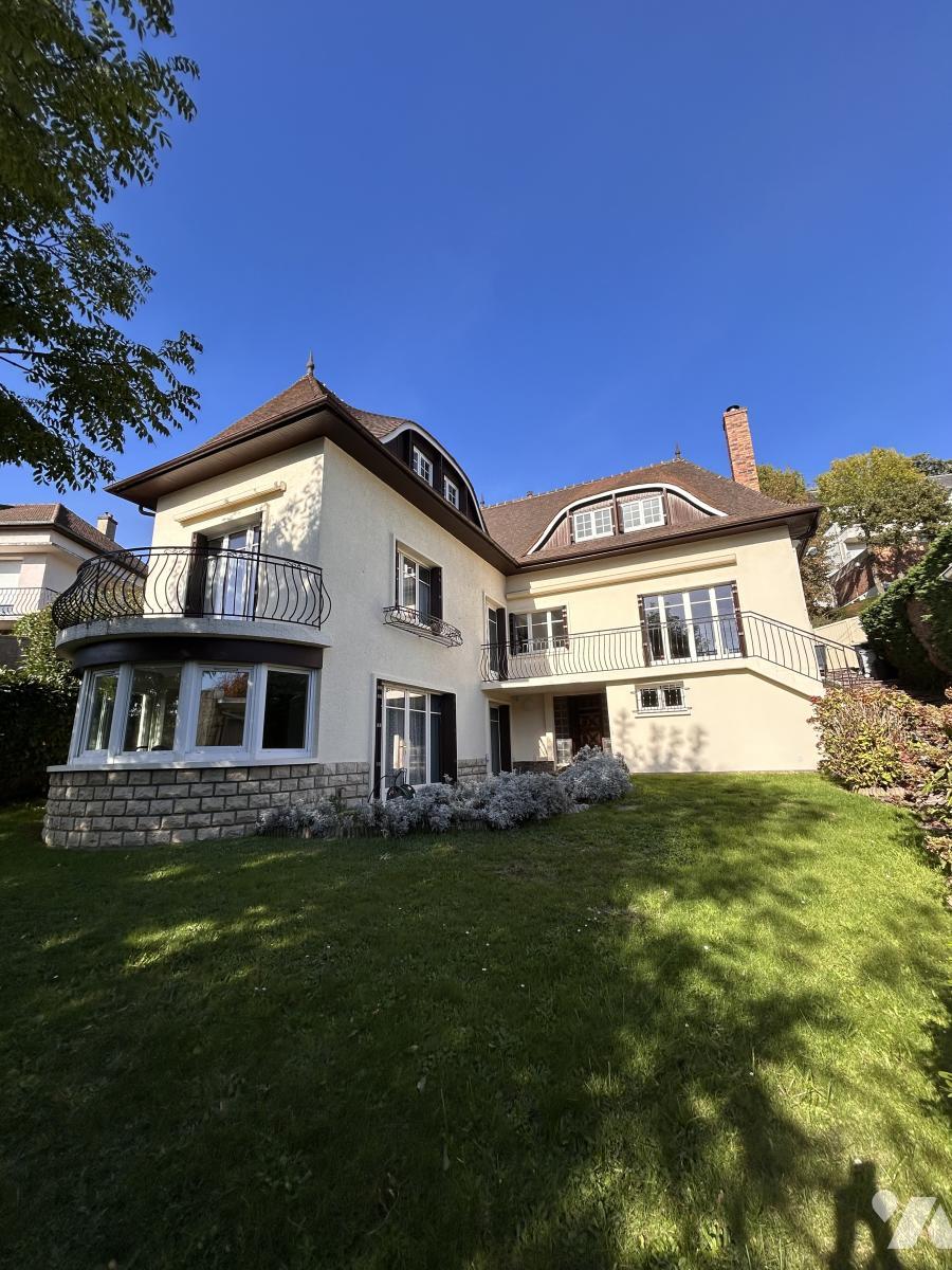 Maison 7 pièces 183 m² · à Sainte-Adresse · 183 m² · 430 000 €