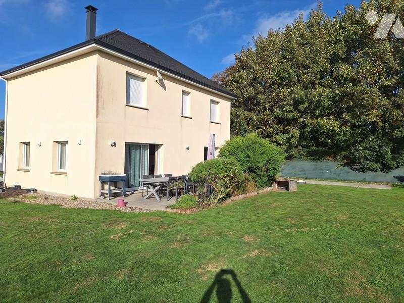 Maison 6 pièces 166 m² · à Bordeaux-Saint-Clair · 165,7 m² · 300 000 €