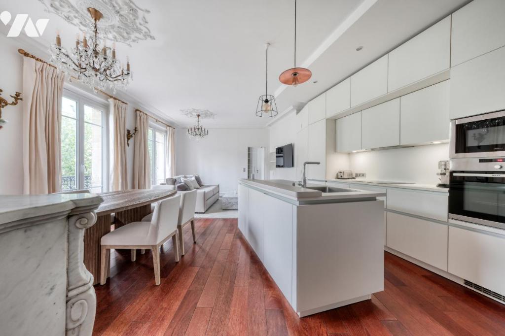 Appartement 4 pièces 73 m² · à Paris 7e Arrondissement · 73 m² · 3 186 €/mois