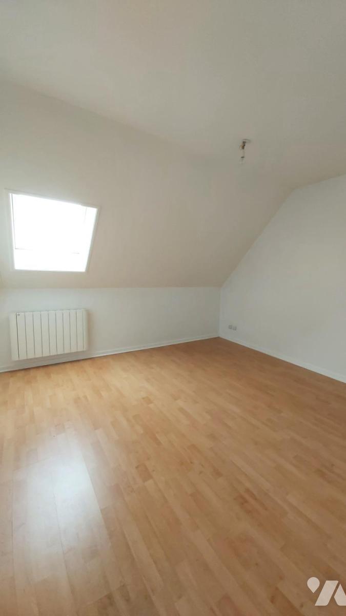 VENTE appartement-THOMERY (77)