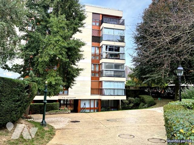 Appartement 5 pièces 109 m² · à Le Chesnay-Rocquencourt · 109,2 m² · 383 000 €