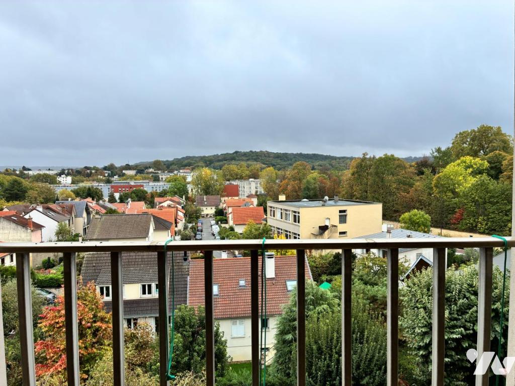 Appartement 4 pièces 99 m² · à Versailles · 99 m² · 430 000 €