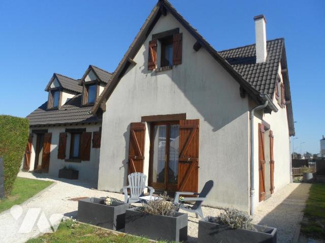 Maison 6 pièces 140 m² · à Auneau-Bleury-Saint-Symphorien · 140 m² · 295 000 €