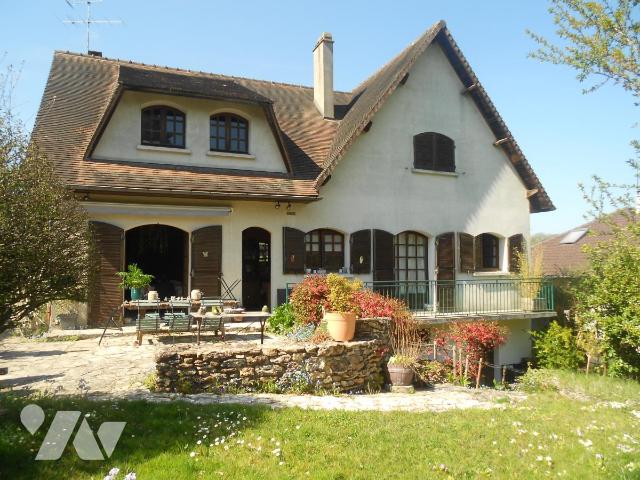 Maison 7 pièces 175 m² · à Auffargis · 175,4 m² · 530 000 €