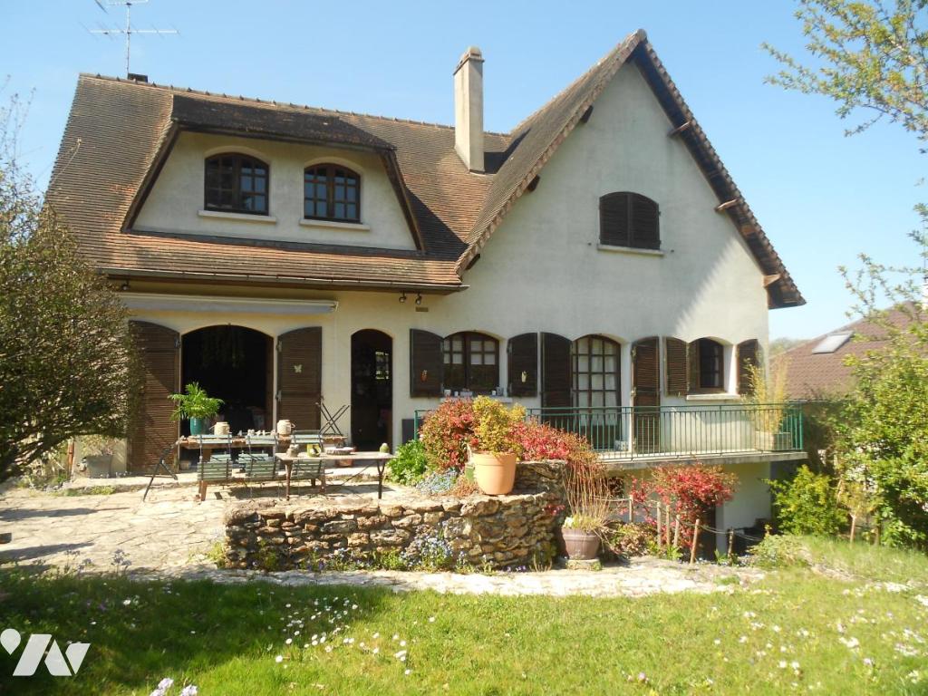Maison 7 pièces 175 m² · à Auffargis · 175,4 m² · 530 000 €