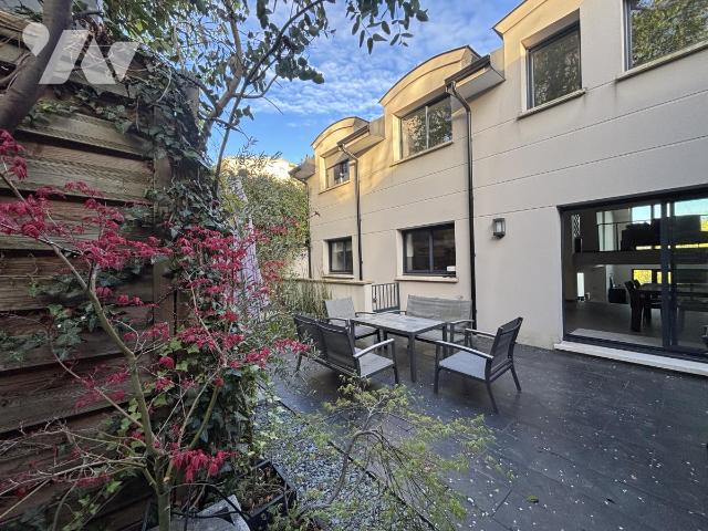 Maison 6 pièces 152 m² · à Chatou · 152 m² · 966 000 €