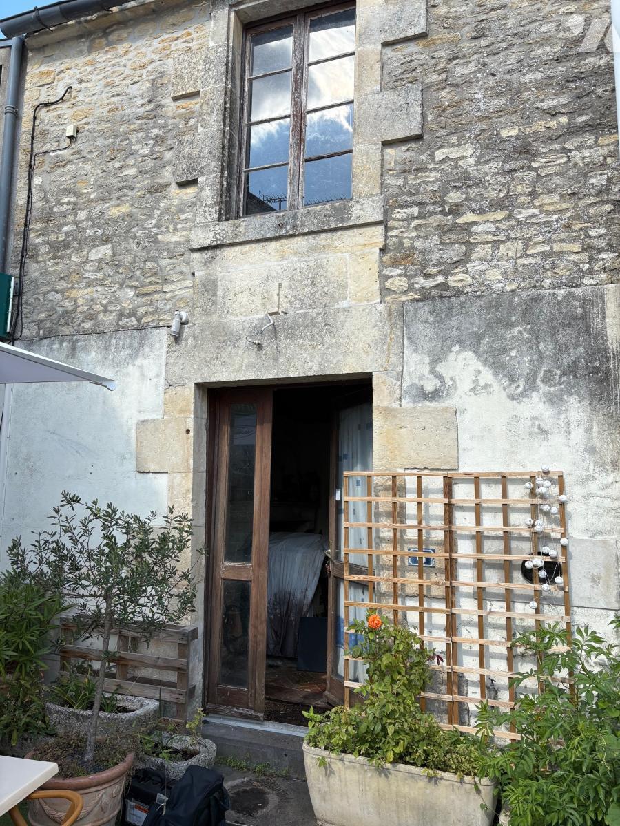 Maison 31m² — Damvix