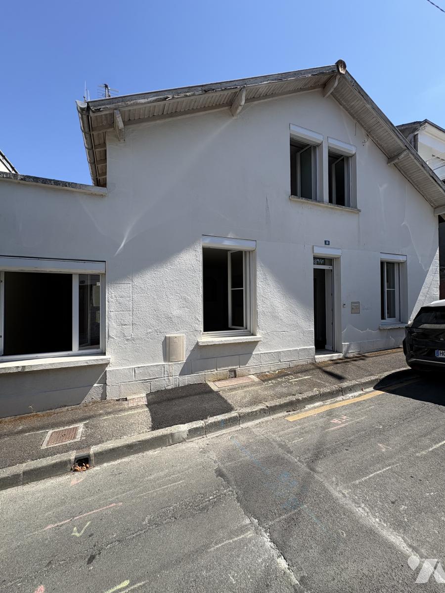 Maison 5 pièces 126 m² · à Niort · 125,7 m² · 150 000 €