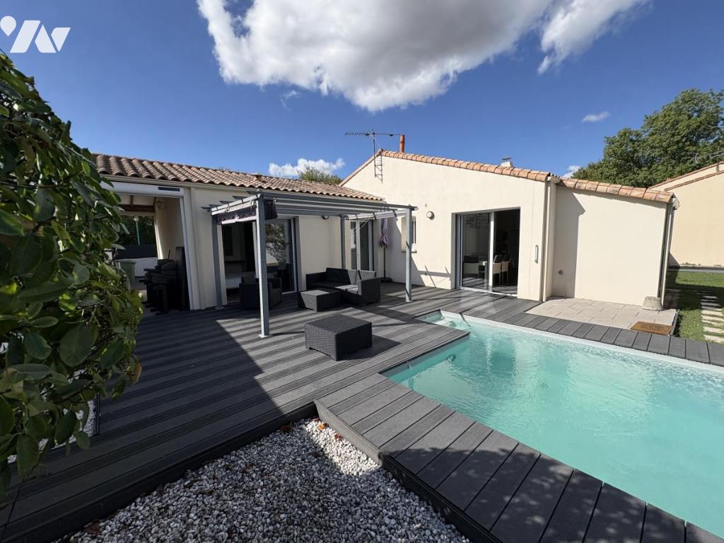 Maison 5 pièces 129 m² · à Vouillé · 129 m² · 310 000 €