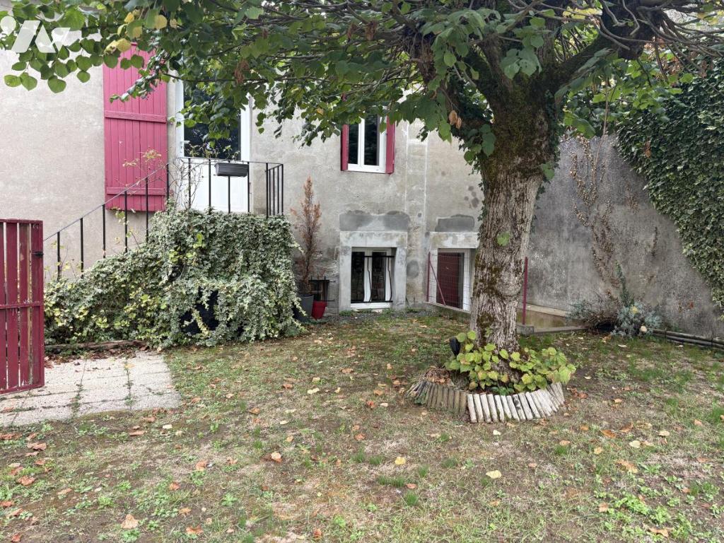 Maison 4 pièces 219 m² · à Cherveux · 219,3 m² · 155 000 €