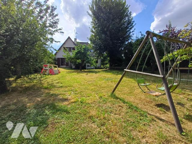Maison 7 pièces 123 m² · à Sains-en-Amiénois · 123 m² · 305 000 €