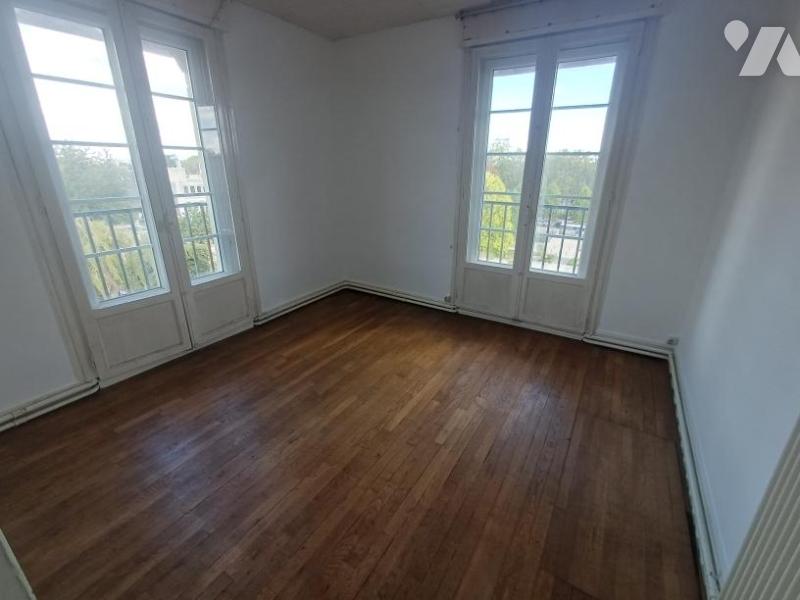 Appartement 75 m² · à Amiens · 75,3 m² · 150 000 €