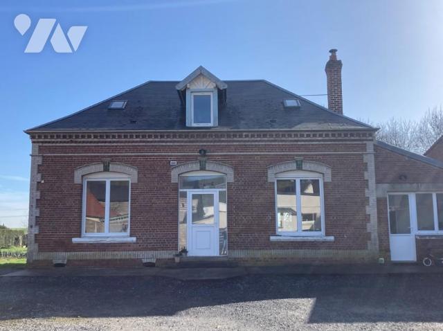 Maison 5 pièces 127 m² · à Acheux-en-Amiénois · 126,7 m² · 230 000 €
