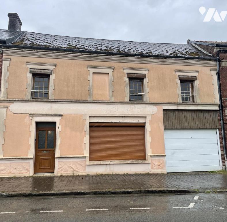 Maison 5 pièces 174 m² · à Mailly-Maillet · 174 m² · 80 000 €