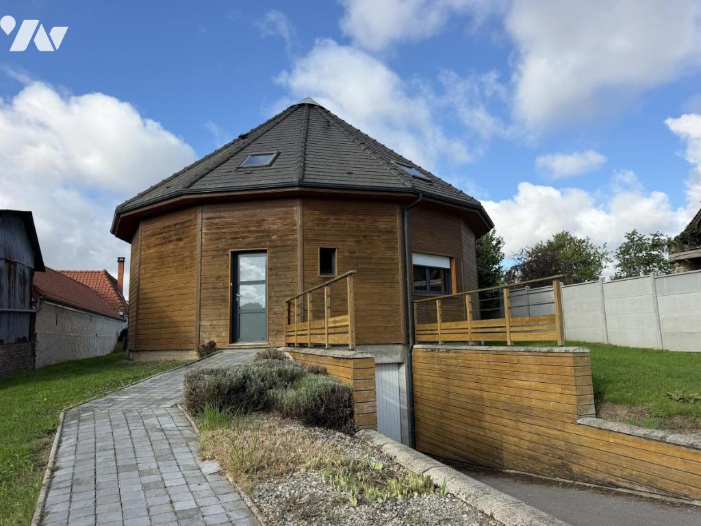 Maison 6 pièces 126 m² · à Varennes · 126 m² · 240 000 €