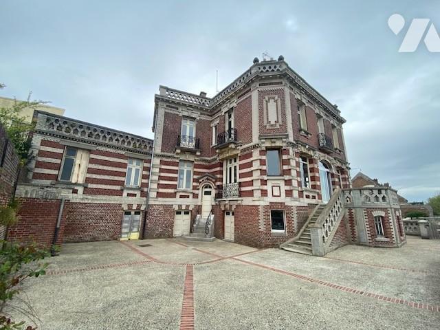 Maison 8 pièces 262 m² · à Montdidier · 262 m² · 395 000 €