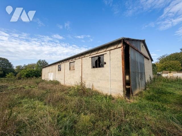 Local divers 316m² — Davenescourt