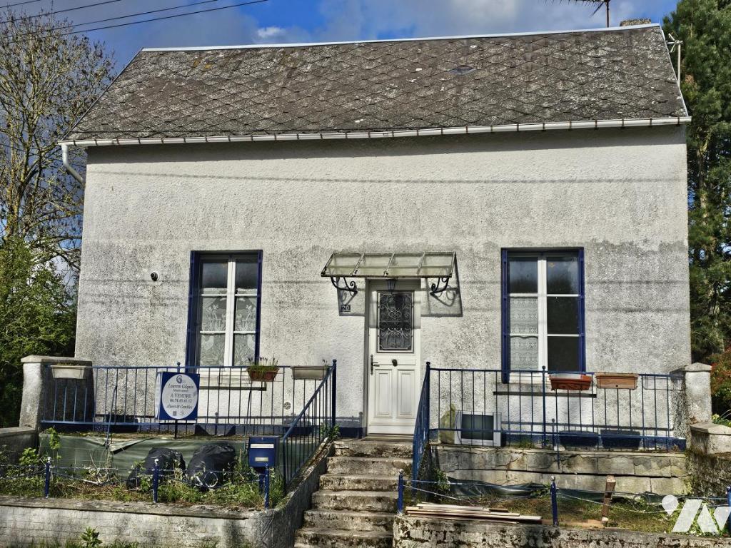 Maison 85 m² · à Combles · 85 m² · 70 000 €