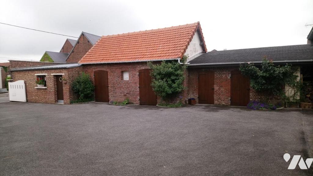 Maison 11 pièces 174 m² · à Mailly-Maillet · 174 m² · 320 000 €