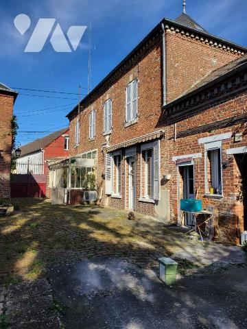 Maison 5 pièces 105 m² · à Nesle · 105 m² · 150 000 €