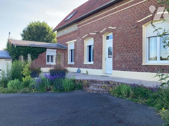 Maison 4 pièces 101 m² · à Étricourt-Manancourt · 101 m² · 130 000 €